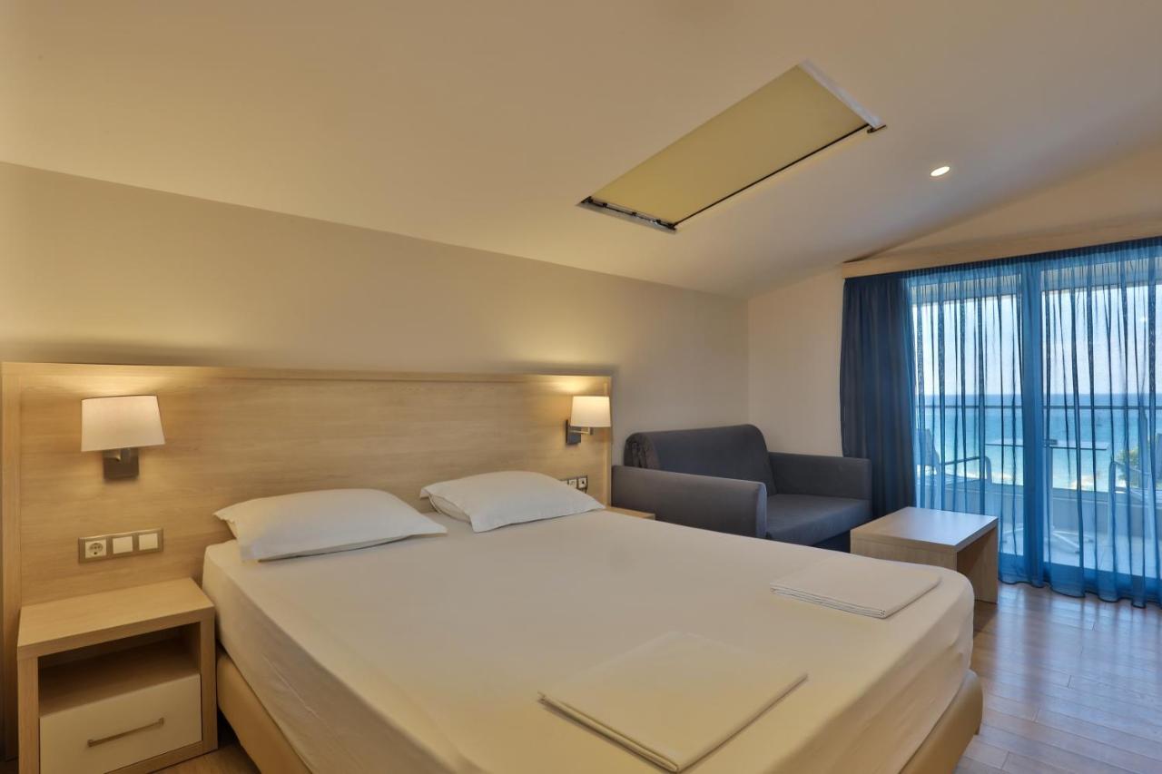 Alarzo Rooms ปาราเลียกาเตอรีนิส ภายนอก รูปภาพ