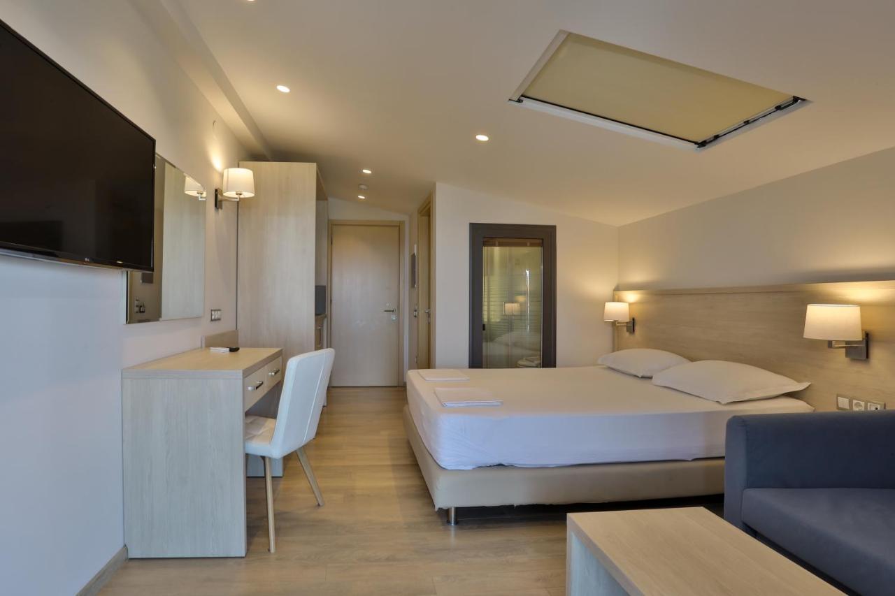 Alarzo Rooms ปาราเลียกาเตอรีนิส ภายนอก รูปภาพ