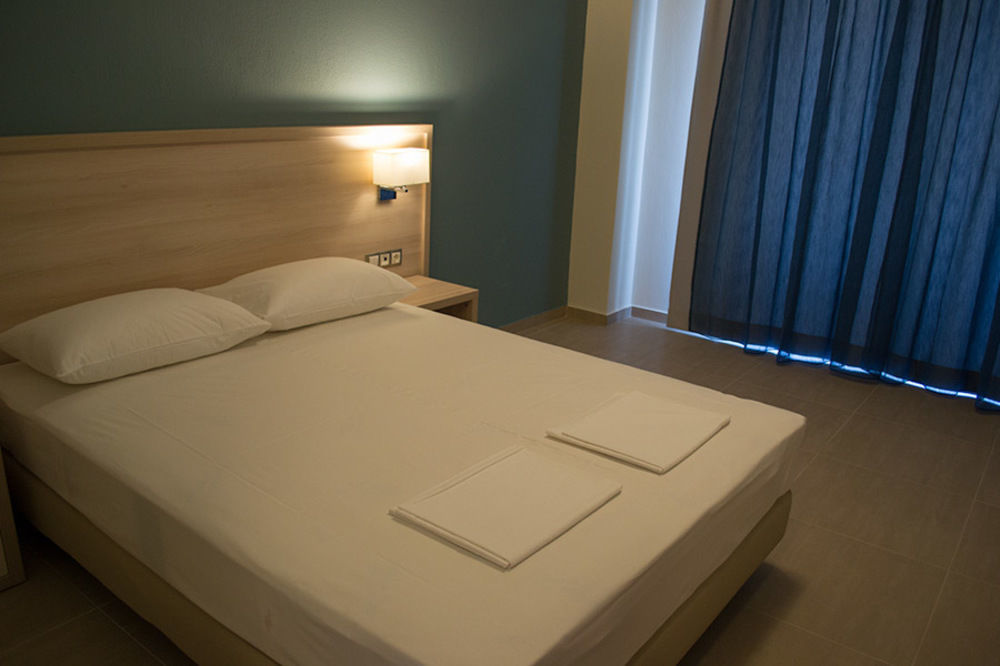Alarzo Rooms ปาราเลียกาเตอรีนิส ภายนอก รูปภาพ