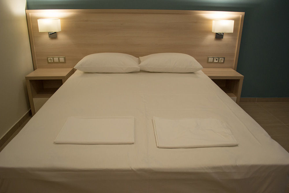 Alarzo Rooms ปาราเลียกาเตอรีนิส ภายนอก รูปภาพ