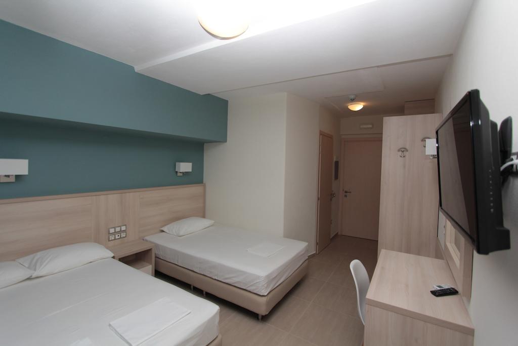 Alarzo Rooms ปาราเลียกาเตอรีนิส ภายนอก รูปภาพ